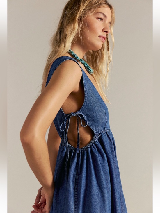 Free People Dresses & Skirts - Free People Mirenia Denim Midi Dress